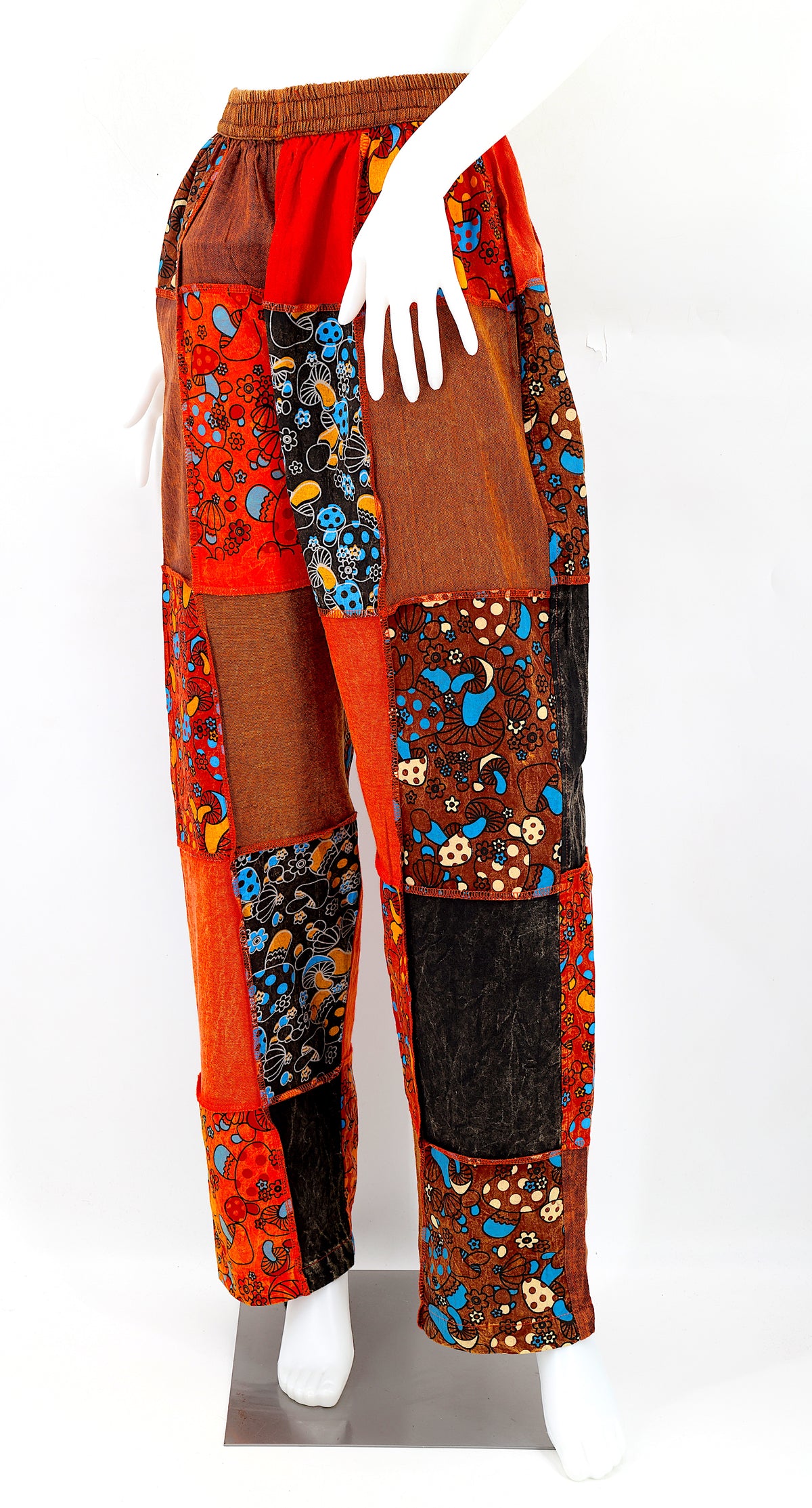 Erdtonfarbene Pilz-Patchwork-Baumwollhose mit geradem Bein