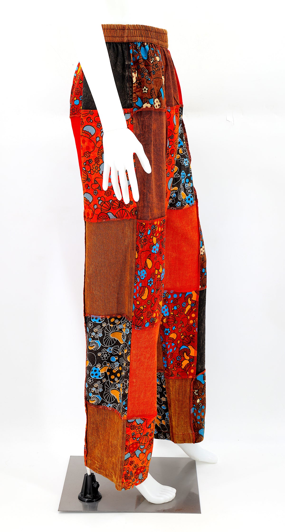 Erdtonfarbene Pilz-Patchwork-Baumwollhose mit geradem Bein