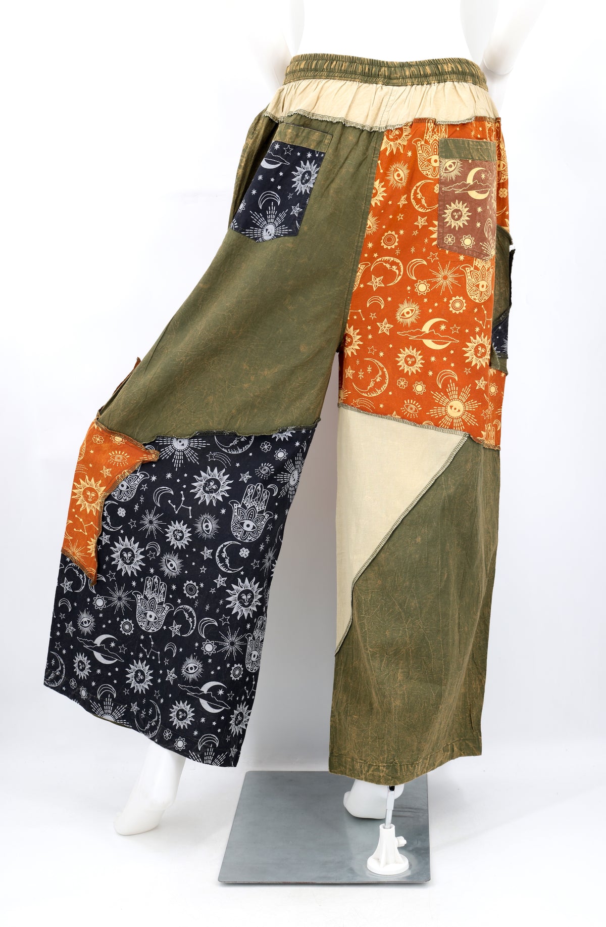 Freigeistige, künstlerische Patchwork-Palazzo-Hose mit weitem Bein