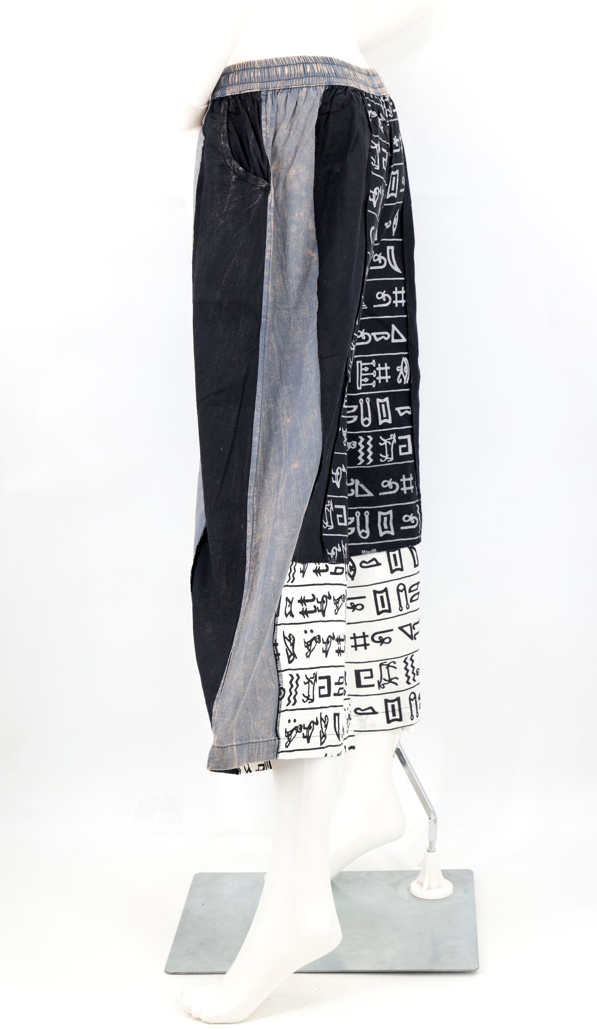 Freigeistige, künstlerische Patchwork-Palazzo-Hose mit weitem Bein