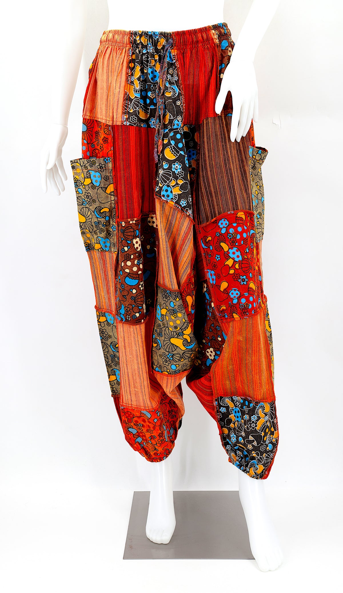 Patchwork-Haremshose mit tiefem Schritt und Pilzmuster