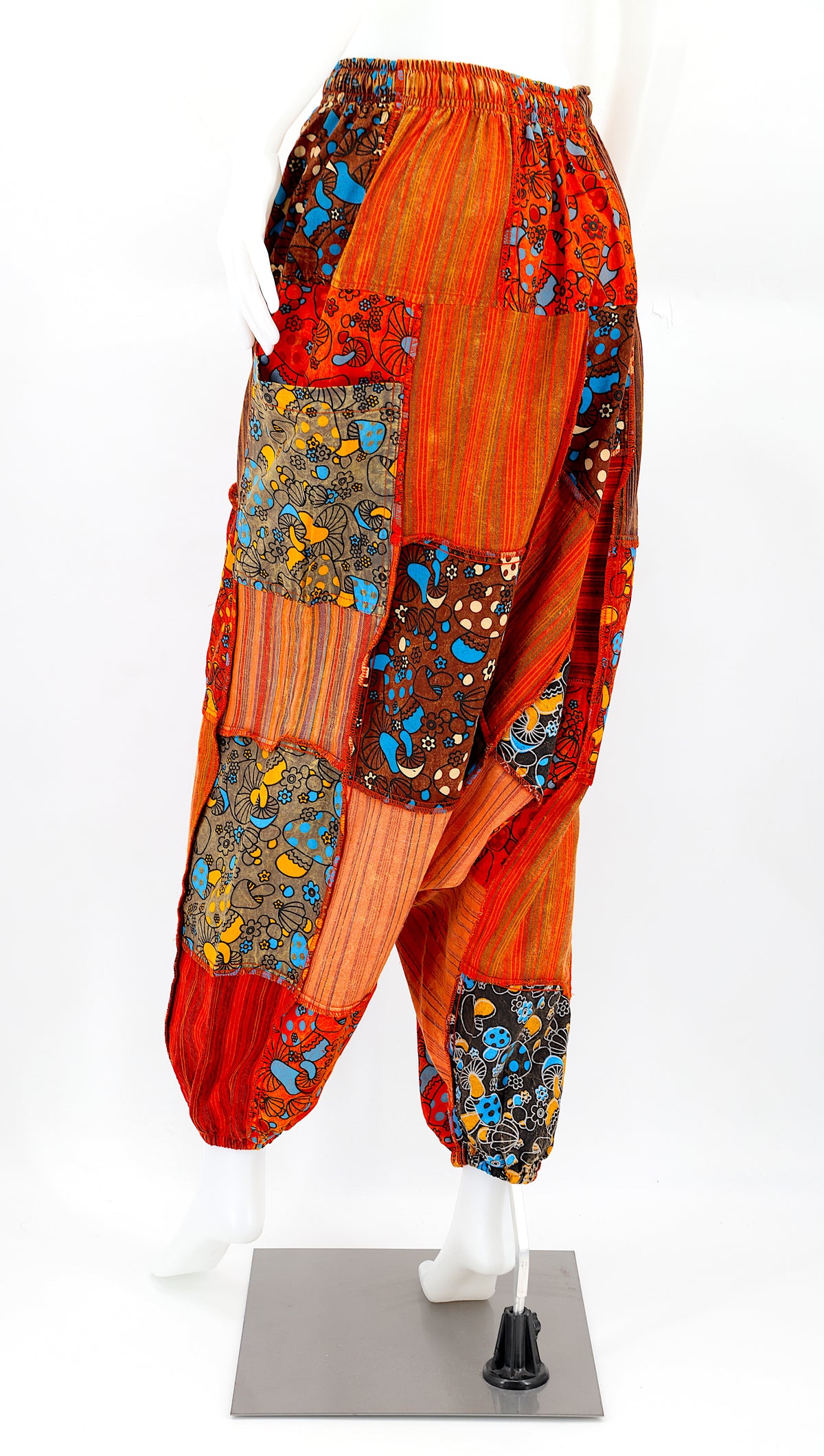 Patchwork-Haremshose mit tiefem Schritt und Pilzmuster