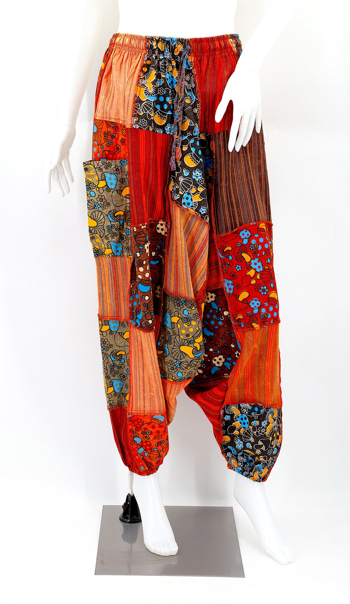 Patchwork-Haremshose mit tiefem Schritt und Pilzmuster