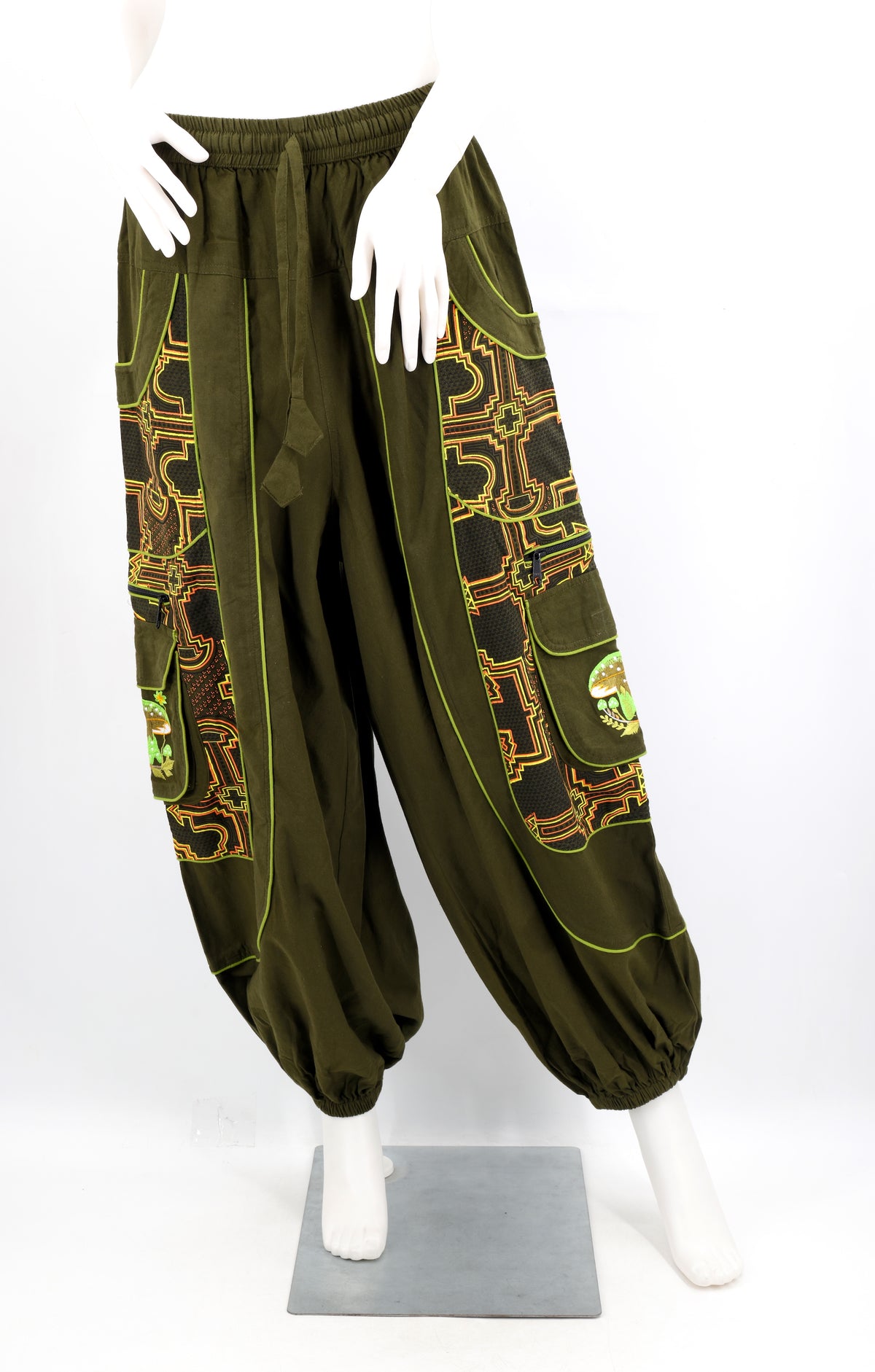 Geometrische Tribal-Haremshose mit mehreren Taschen | Handbestickte Baumwollhose mit Pilzmotiv