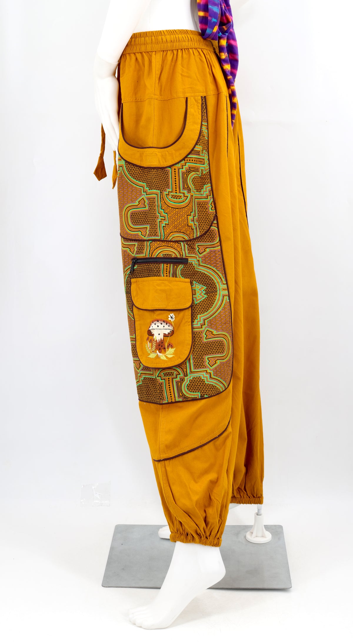 Geometrische Tribal-Haremshose mit mehreren Taschen | Handbestickte Baumwollhose mit Pilzmotiv