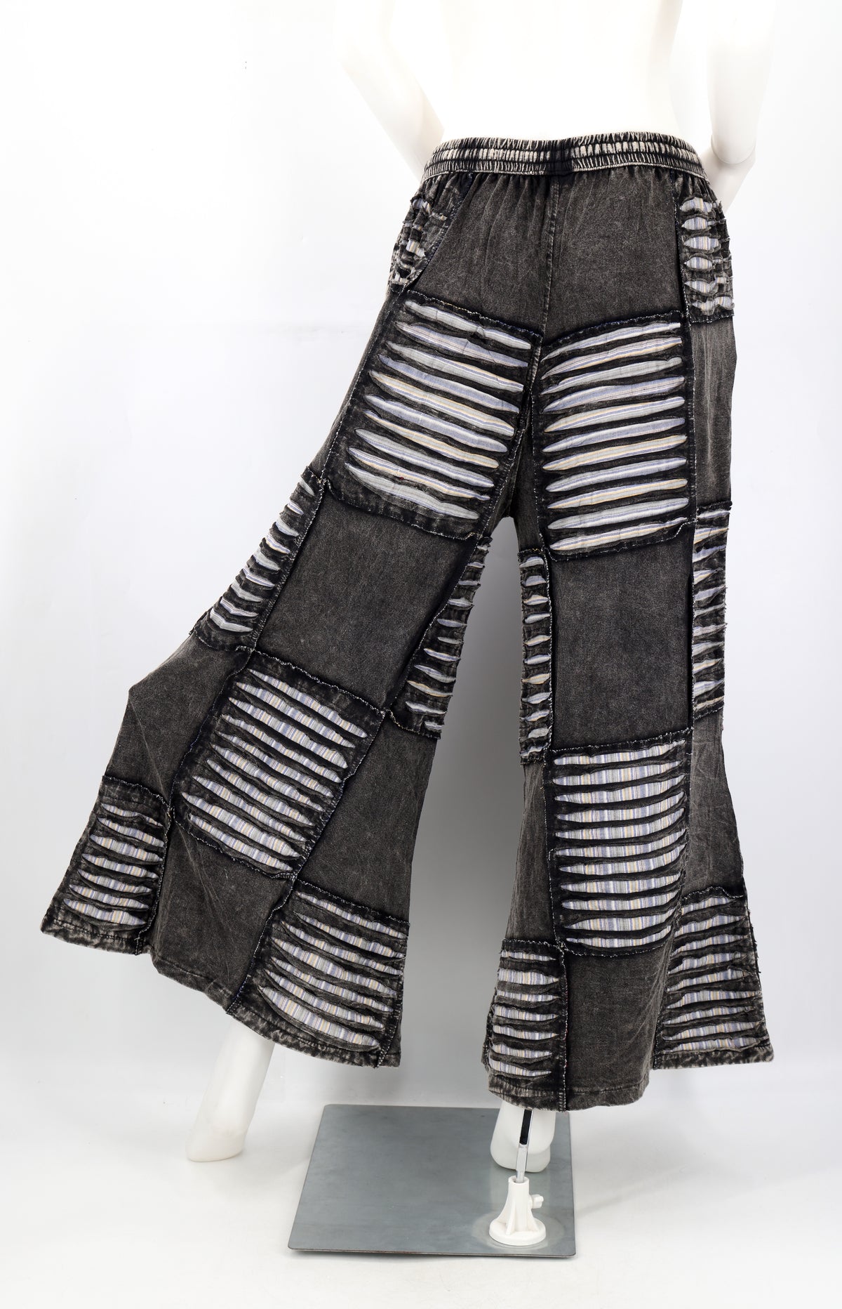 Pantalon palazzo patchwork à broderies florales | Pantalon large en coton