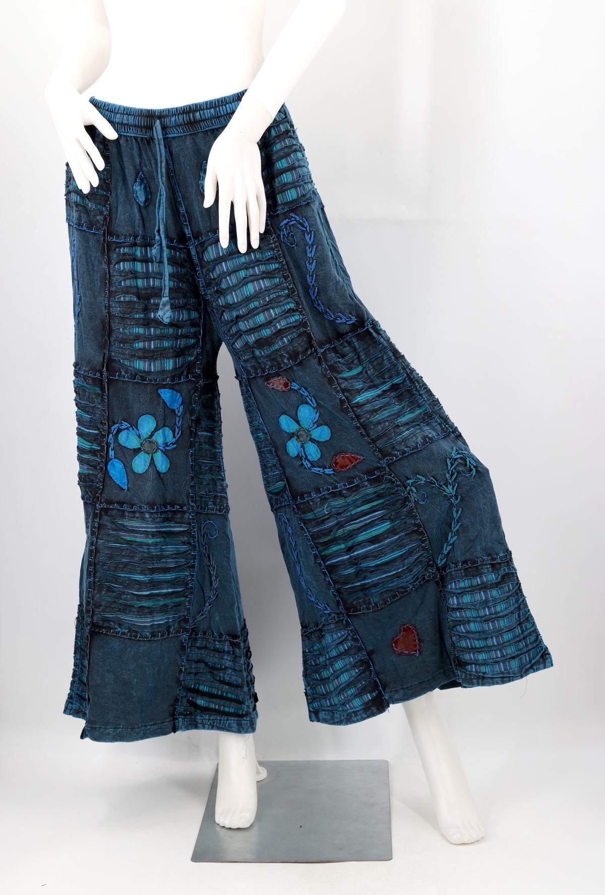 Pantalon palazzo patchwork à broderies florales | Pantalon large en coton