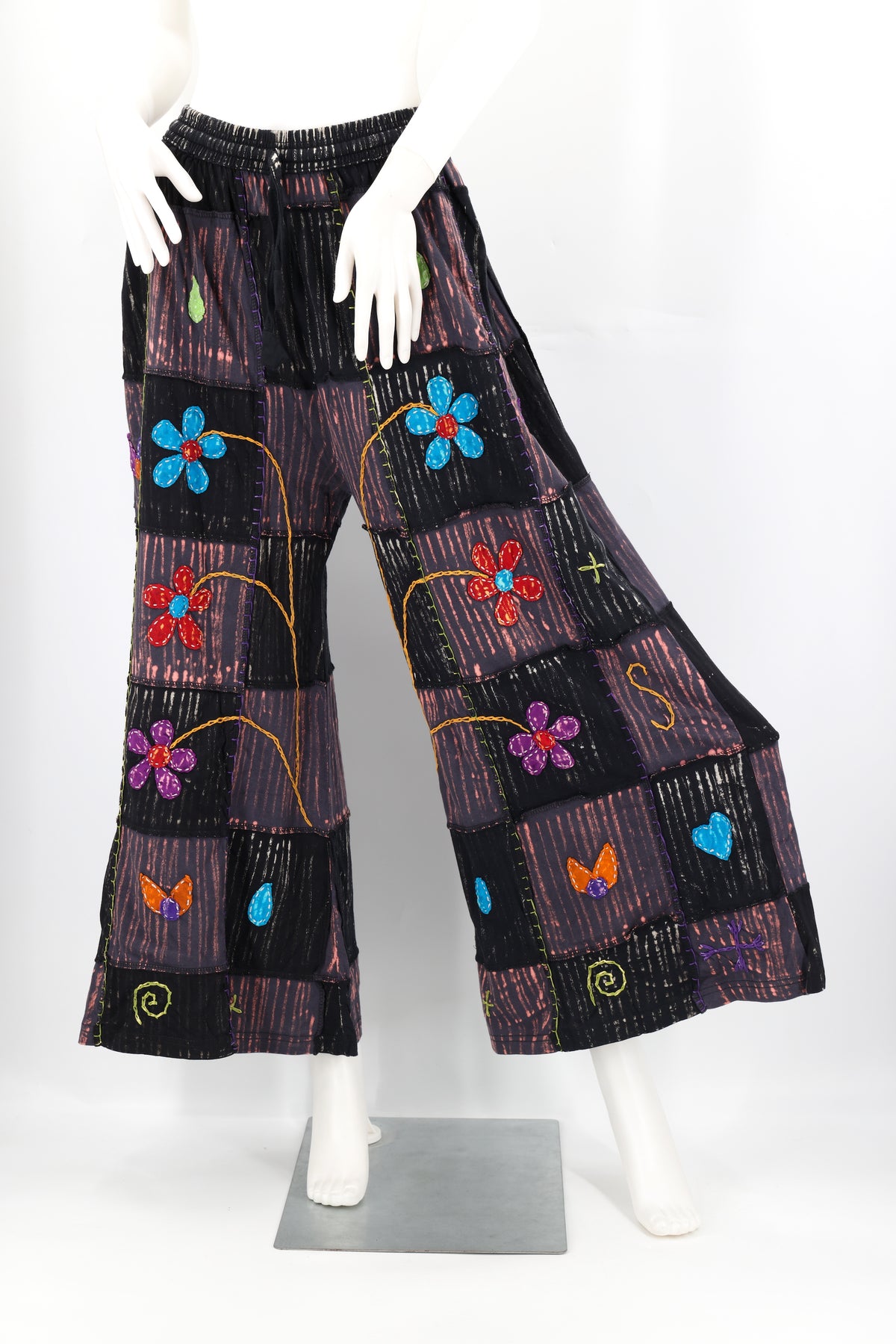 Pantalon artistique brodé de motifs floraux | Pantalon patchwork à jambes larges