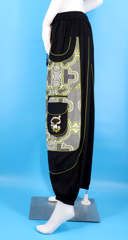 Geometrische Tribal-Haremshose mit mehreren Taschen | Handbestickte Baumwollhose mit Pilzmotiv