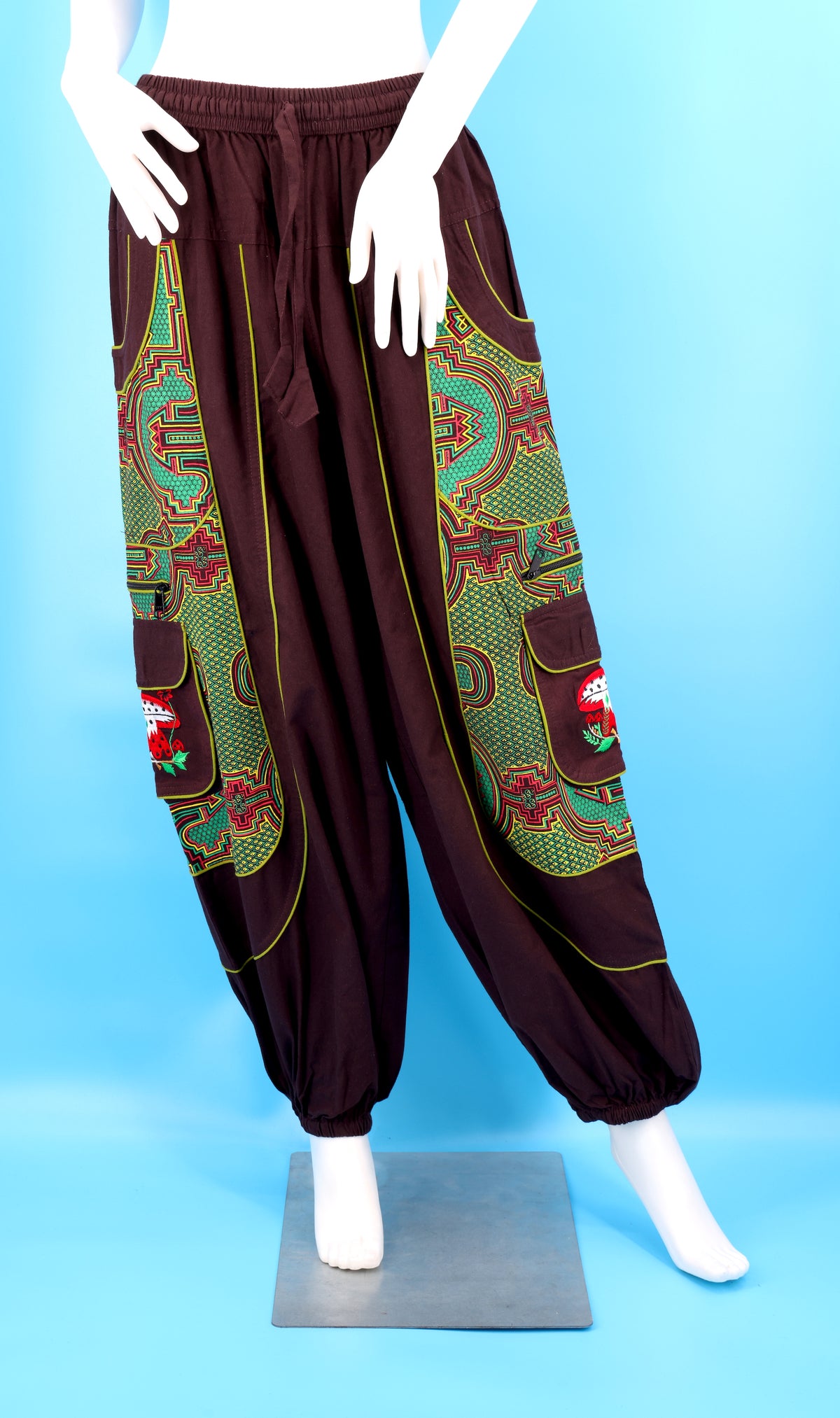 Geometrische Tribal-Haremshose mit mehreren Taschen | Handbestickte Baumwollhose mit Pilzmotiv