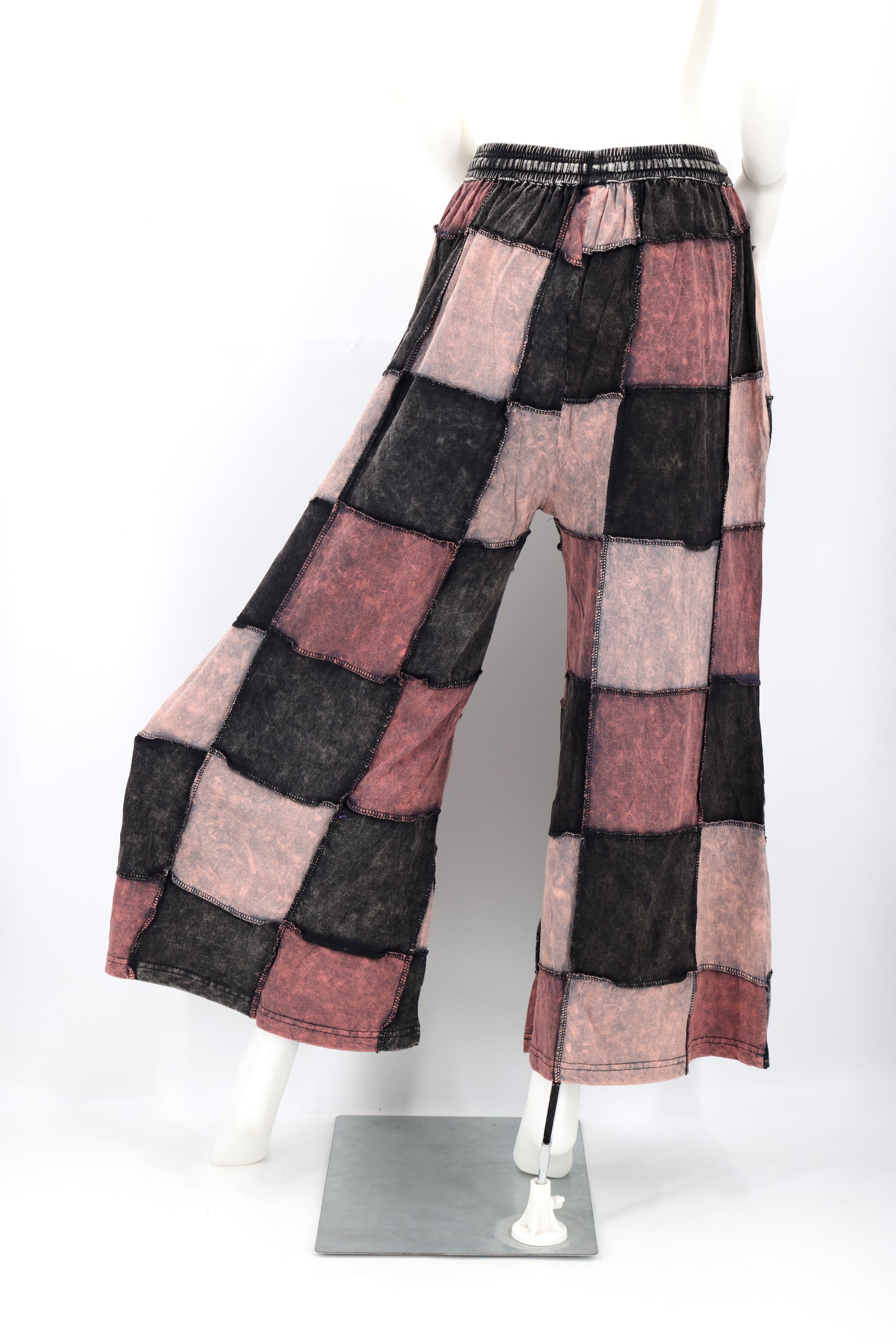 Lightweight Floral Embroidered Wide-Leg Harem Pants – Boho-Inspired Bell Bottom Vibe